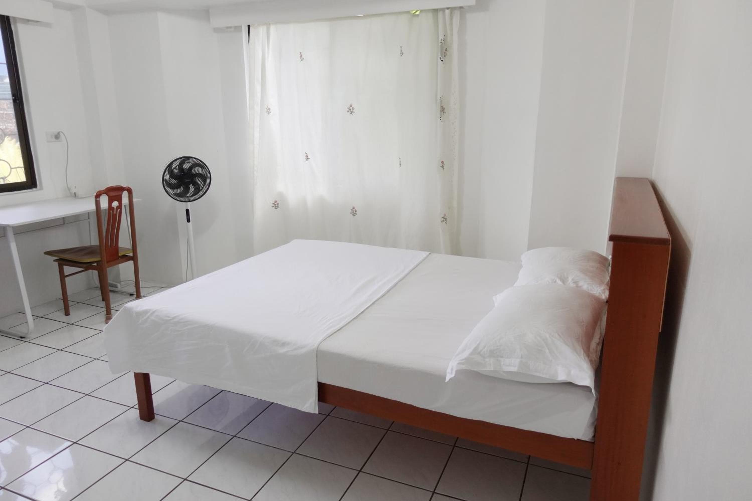 Double Room With Private Bathroom at Nadi Bethel Homestay