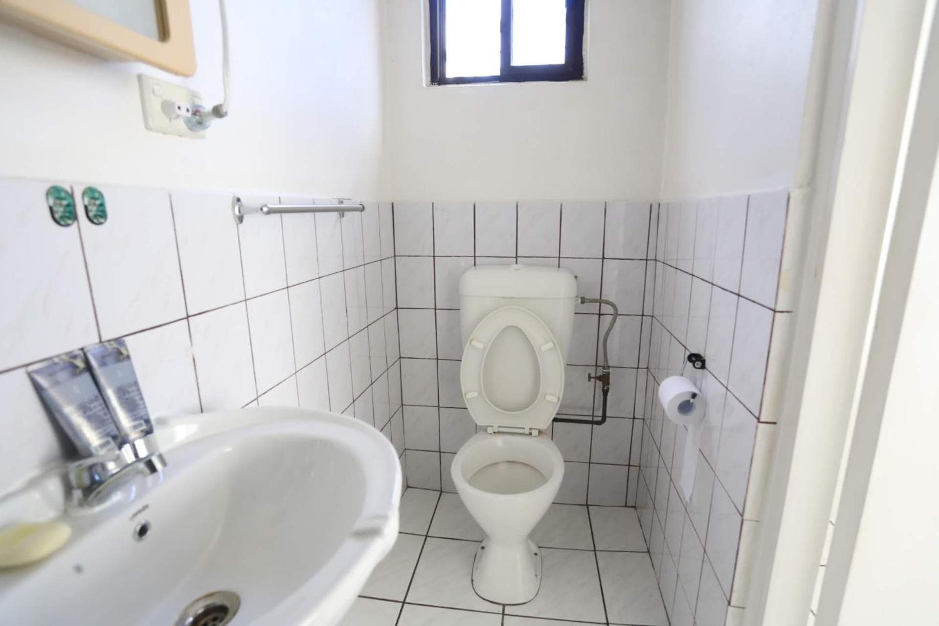 Double Room With Private Bathroom at Nadi Bethel Homestay