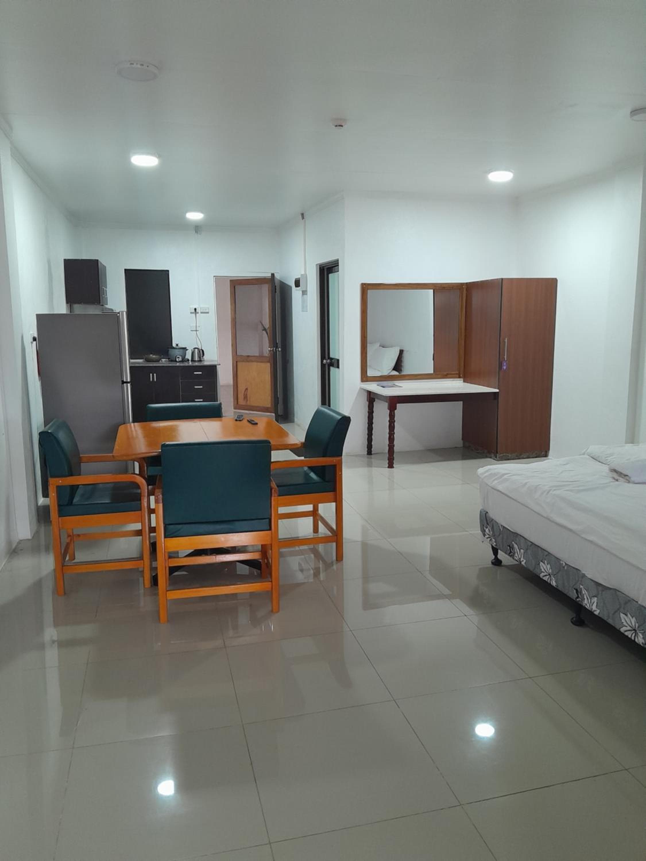 Standard Apartment at White Diamond Apartments