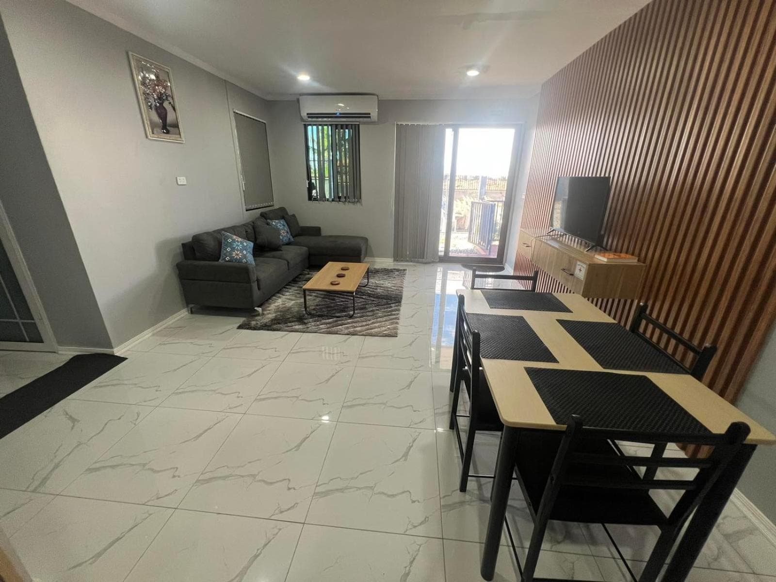 Two-Bedroom Apartment at Modern 2 Bedroom Home