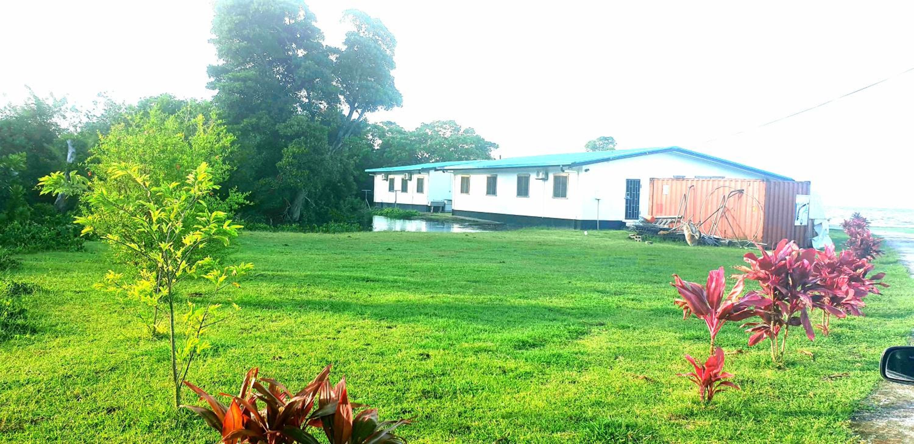 One-Bedroom Apartment at Sunshine Villas