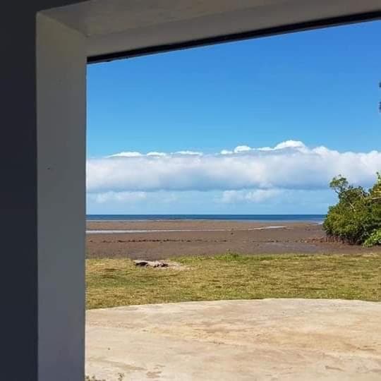 One-Bedroom Apartment at Sunshine Villas