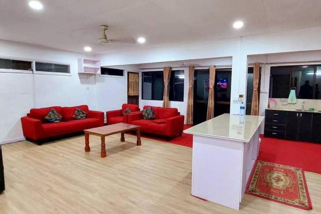 Three-Bedroom House at Shuhil Holiday Home