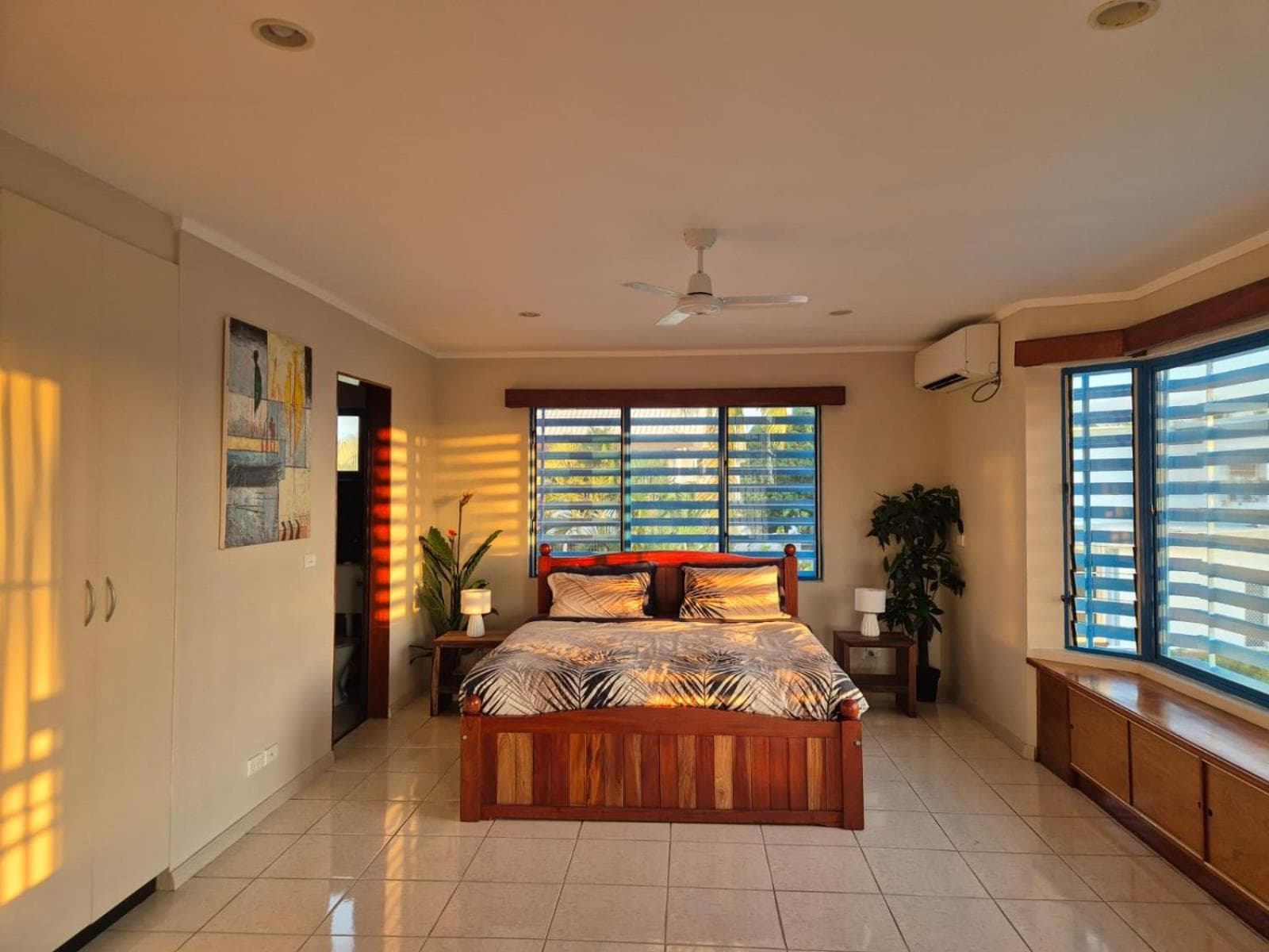 Deluxe Double Room With Balcony at Suite near beach