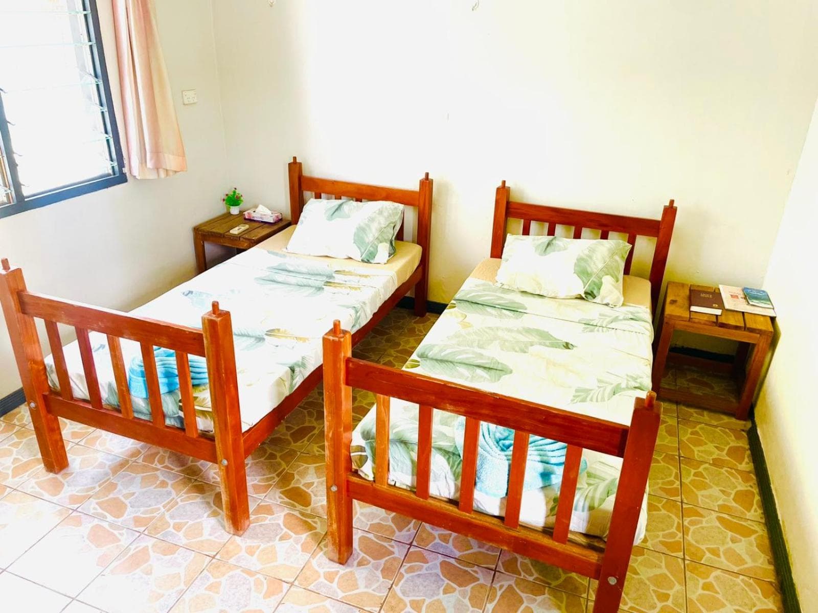 Male Dormitory Room at The Ideal Bed & Breakfast