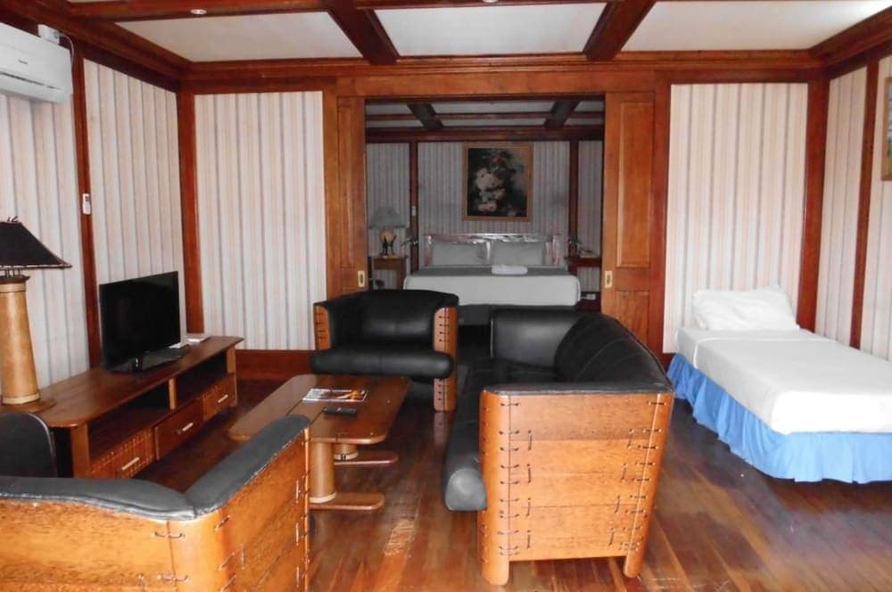 Presidential Suite at Southern Cross Hotel Fiji