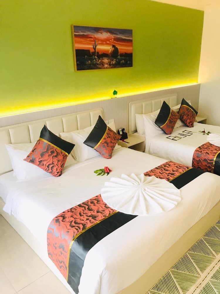 Deluxe Room, Balcony, River View at Nausori Plaza Hotel