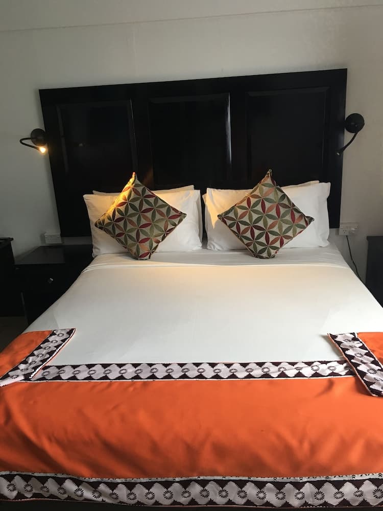 Deluxe Room, Multiple Beds, Courtyard View at Suva Motor Inn