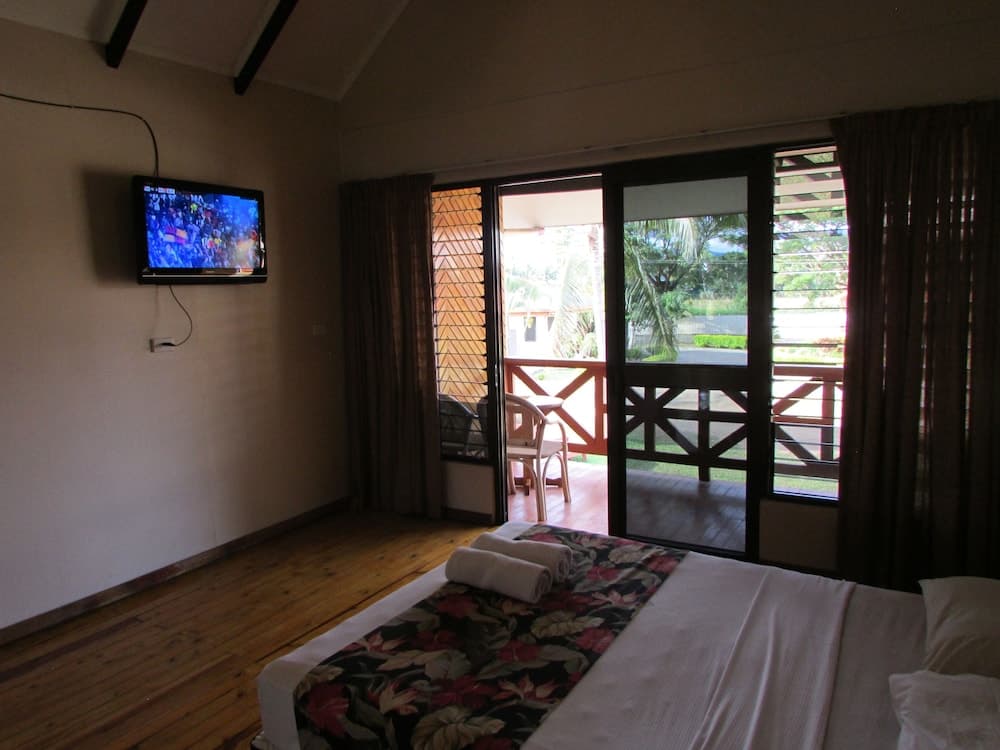 Deluxe Double Room, Pool View at Wailoaloa Beach Resort Fiji