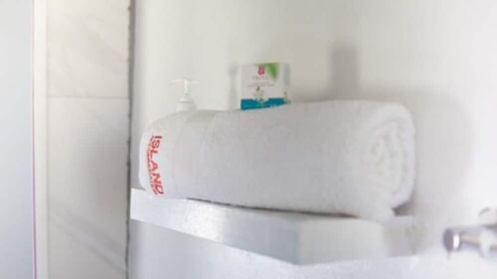 Deluxe Double Room at Island Accommodation Nadi