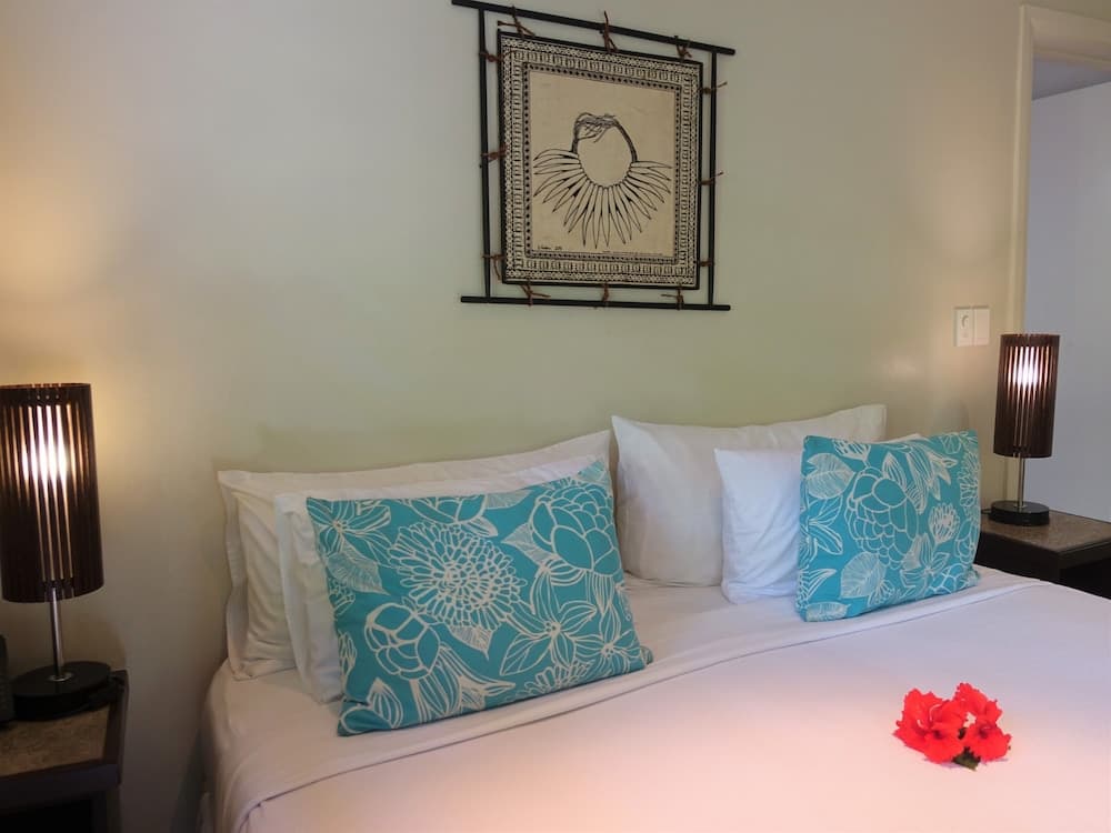 Garden Bungalow at Paradise Cove Resort