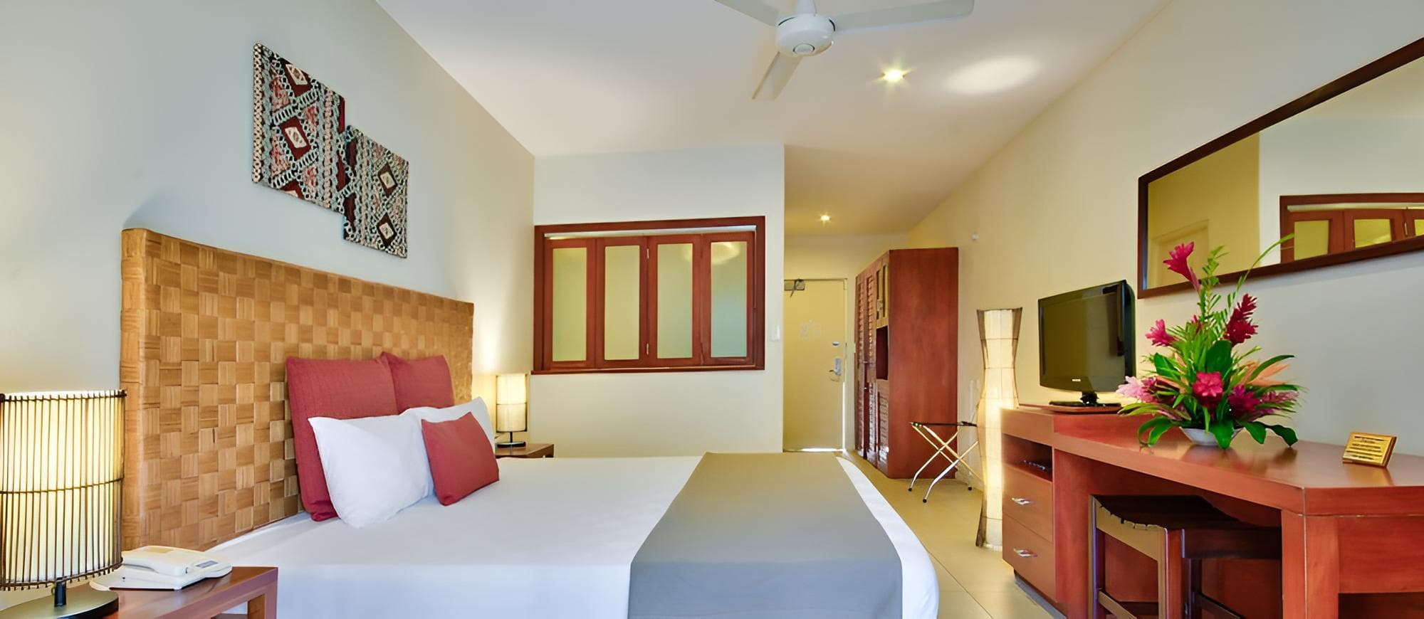 Deluxe King at Tanoa International Hotel