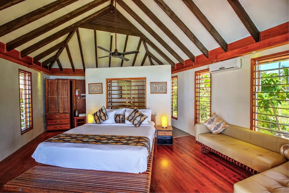 Beachfront Honeymooner at Maui Palms