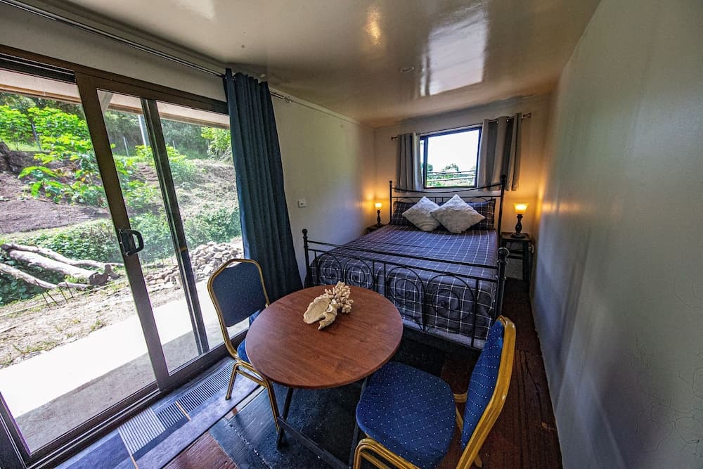 Basic Room at Maui Creek Bures