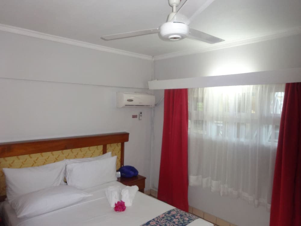 Deluxe Room, Multiple Beds, Courtyard View at Suva Motor Inn