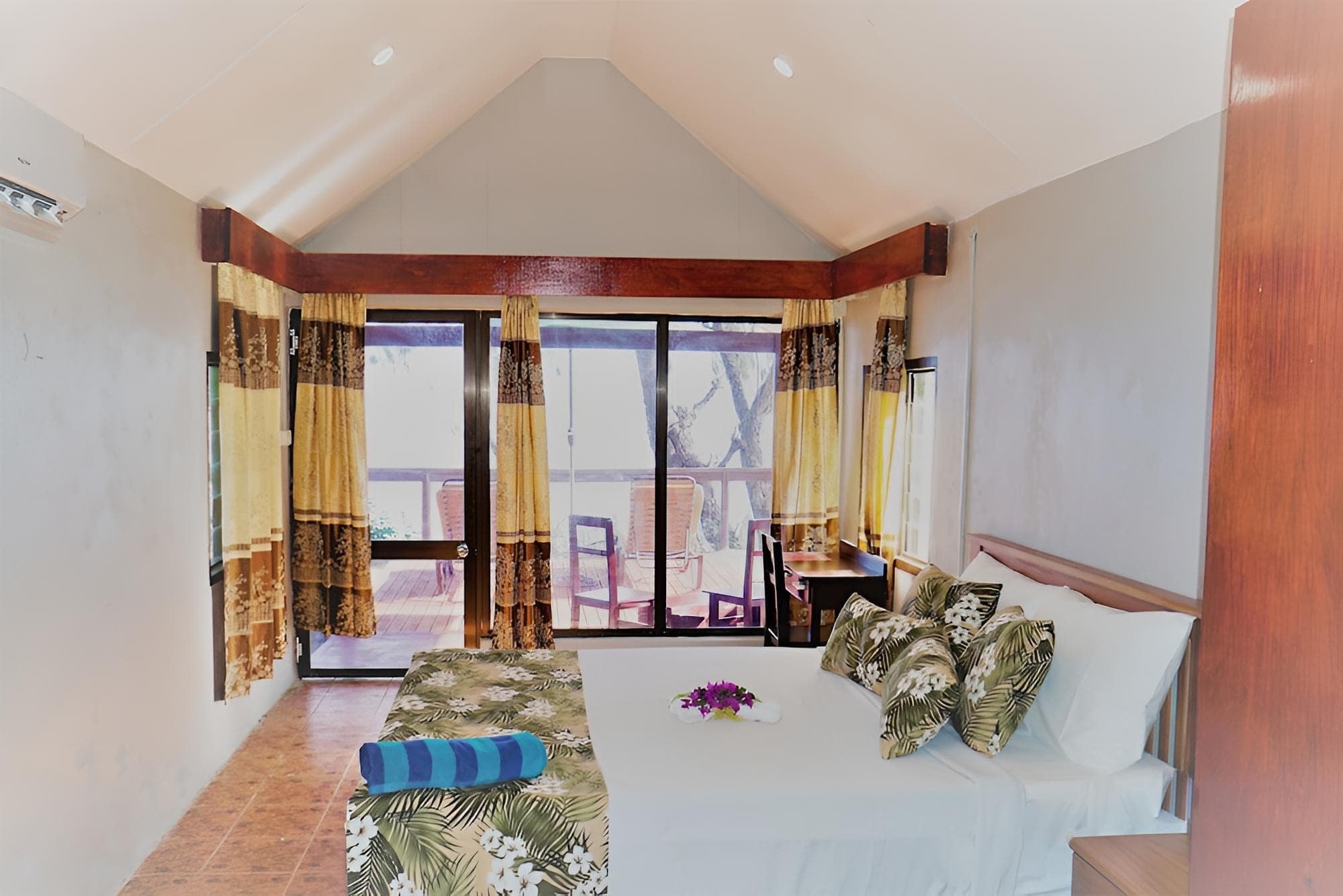 Room (Lomalagi - Ocean View Bure) at Namolevu Beach Bures